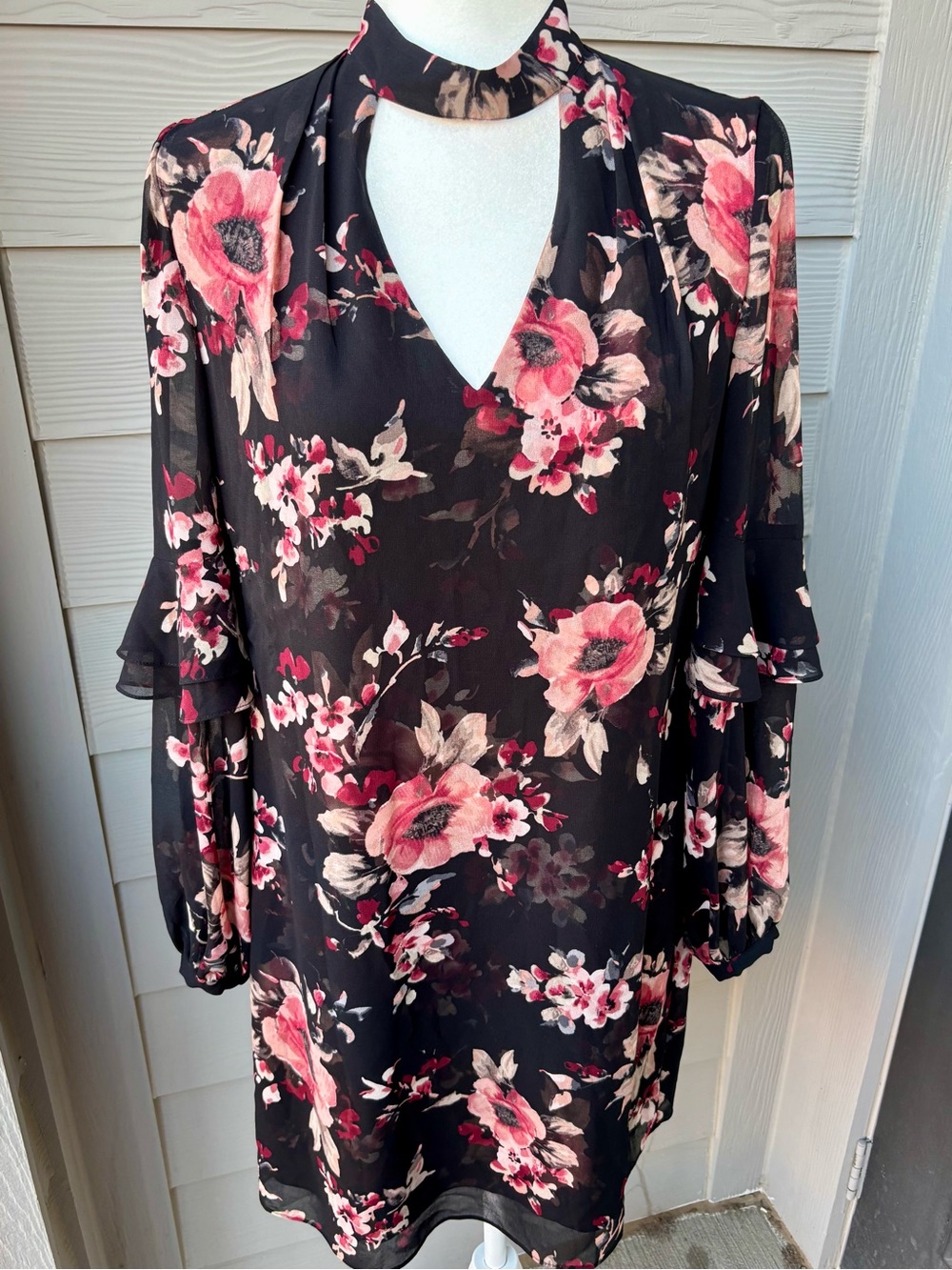White House Black Market Floral Chiffon Keyhole Long Sleeve Dress Small